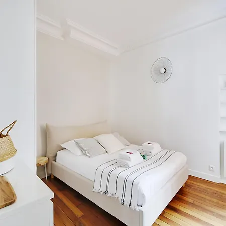 Beautiful With Balcony-sentier Bourse *